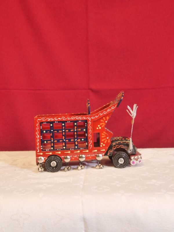 Pakistani Truck – Leather Hood Model